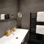 Beautiful 60m2 One-bedroom With Terrace - Wa7a Lägenhet Tiel