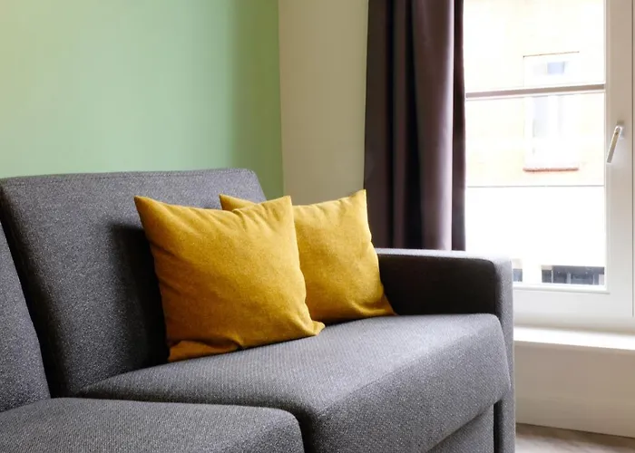 아파트 Beautiful 60m2 One-bedroom With Terrace - Wa7a 티엘