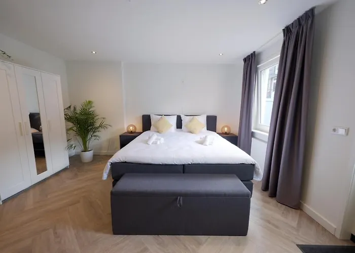 Beautiful 60m2 One-bedroom With Terrace - Wa7a Lejlighed Tiel