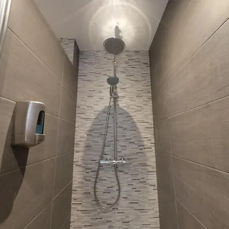 Beautiful 60m2 One-bedroom With Terrace - Wa7a Apartman Tiel